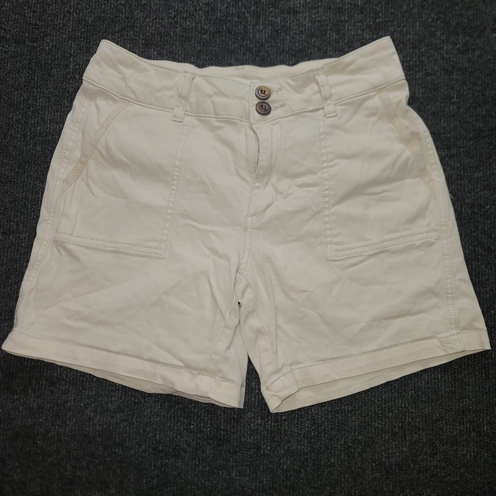 Buckle Cream/Tan Women's Bermuda Shorts